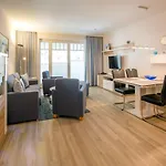 Komfortplus Appartement mit 1 Schlafzimmer und Balkon im Obergeschoss 205